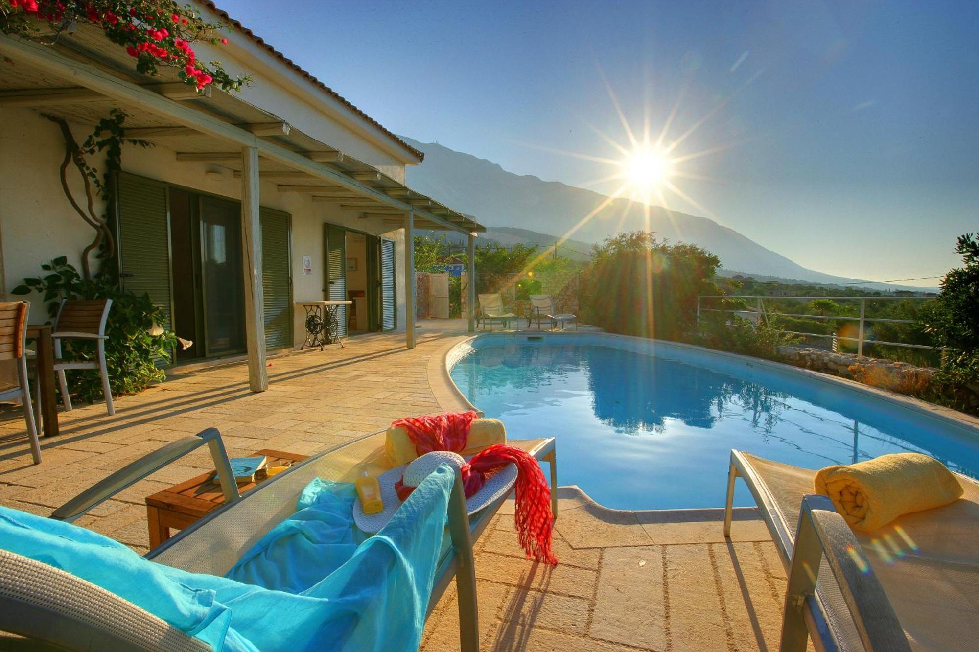 Ideales Resort Mousata Bilik gambar